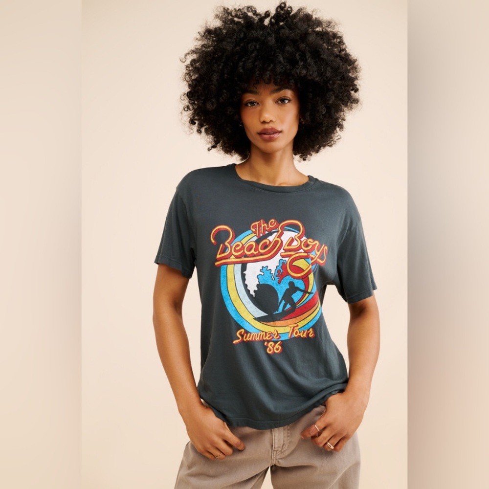 New🌟Letluv-Beach Boys Graphic Tee